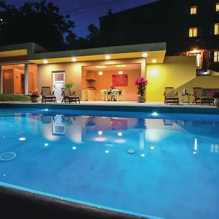 Beautiful In Smarje With Kitchen Casa vacanze Merisce