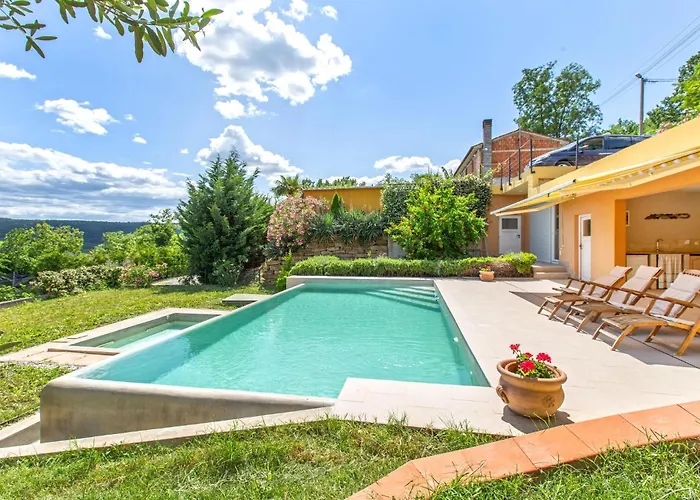 Vikendica Beautiful In Smarje With Kitchen