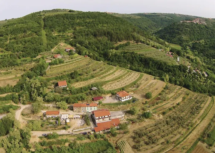 Beautiful In Smarje With Kitchen Vikendica *