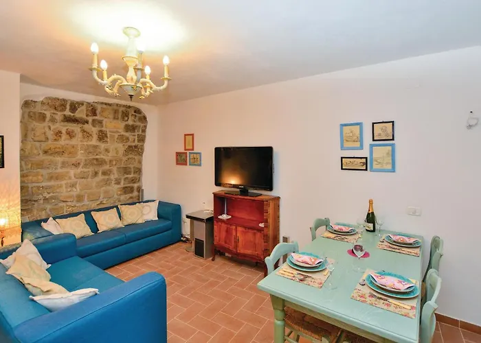 Vikendica Beautiful In Smarje With Kitchen Merisce