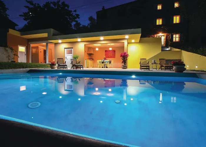 Beautiful In Smarje With Kitchen Vikendica Merisce