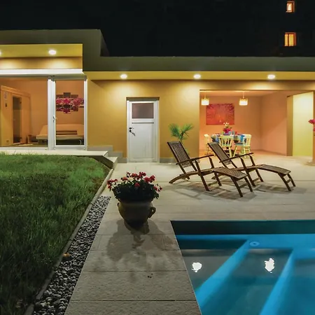 Сasa de vacaciones Beautiful In Smarje With Kitchen *