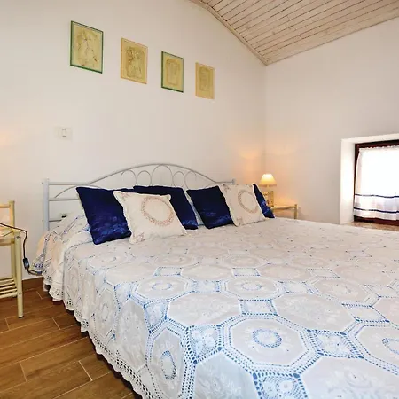 Beautiful In Smarje With Kitchen Krkavce