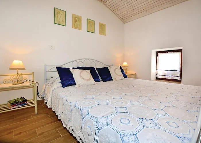 Beautiful In Smarje With Kitchen Krkavce